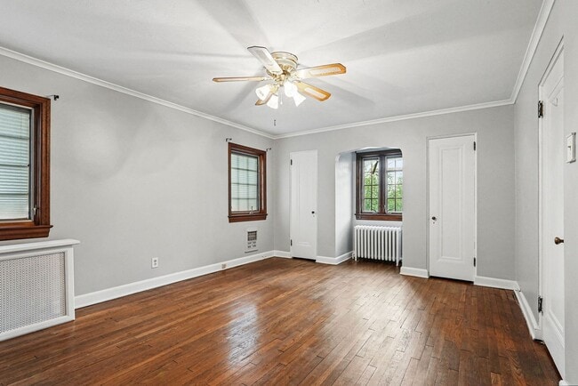 Building Photo - Charming 5 Bedroom, 3.5 Bathroom Home in M...