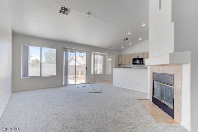 Building Photo - 4579 Canna Dr