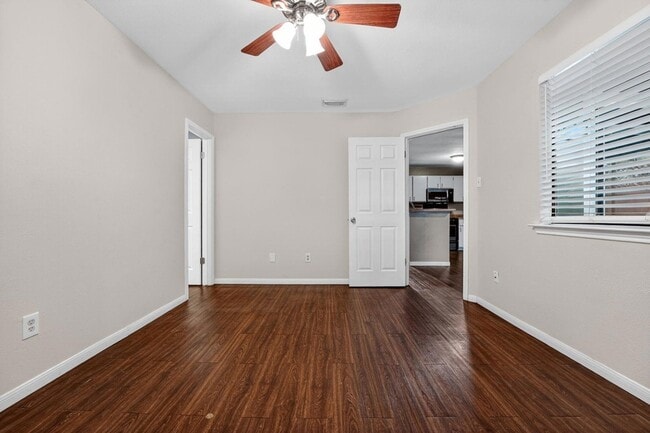 Building Photo - 12331 Limerick Ave