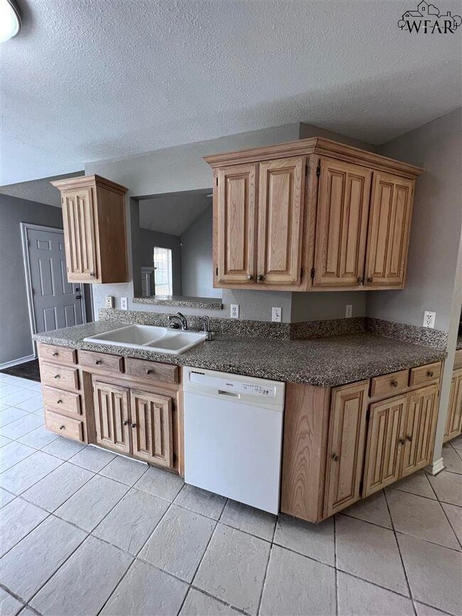 Building Photo - 5316 Pebblestone Dr