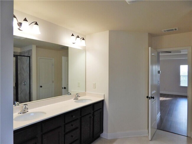 Building Photo - 2441 Melton Common Dr