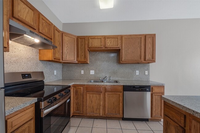 Building Photo - 6512 Nunn St