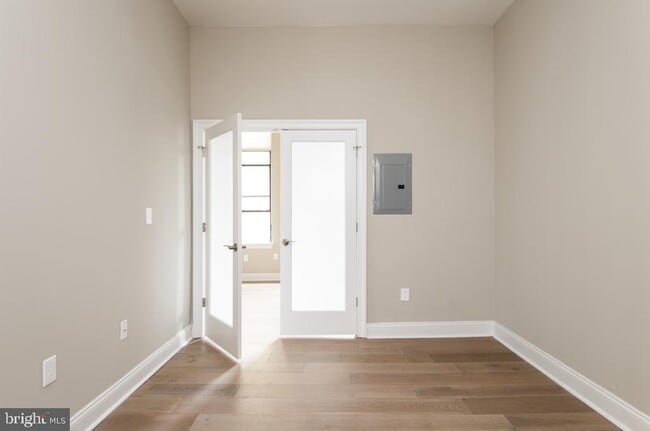 Building Photo - 33 Letitia St