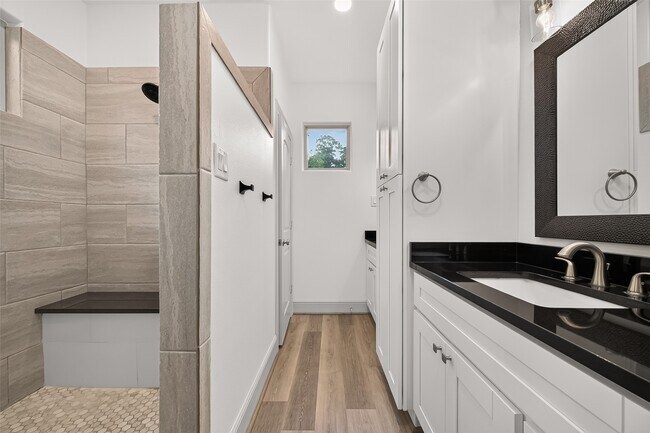 Building Photo - 159 Benjis Pl