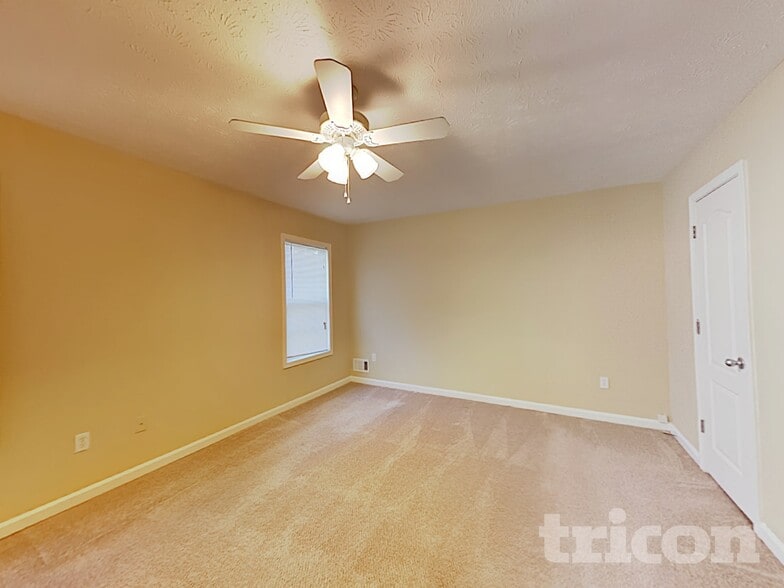 Building Photo - 4088 Valley Brook Rd