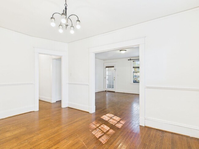 Building Photo - 4222 Chamberlayne Ave