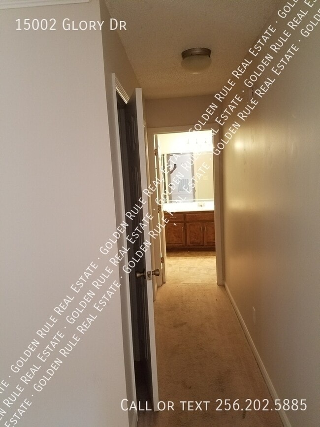 Building Photo - 15002 Glory Dr SE