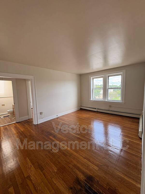 Building Photo - 1160 Dixwell Ave