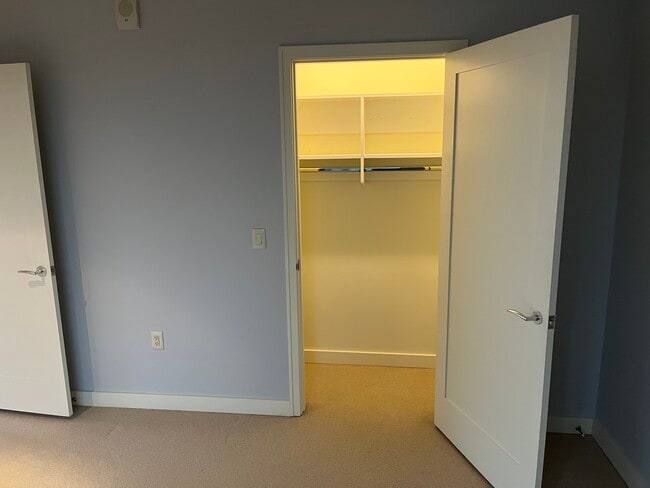 Building Photo - 841 S Gaines St