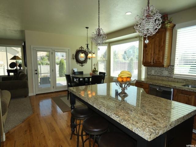 Building Photo - 3080 N CREST DR