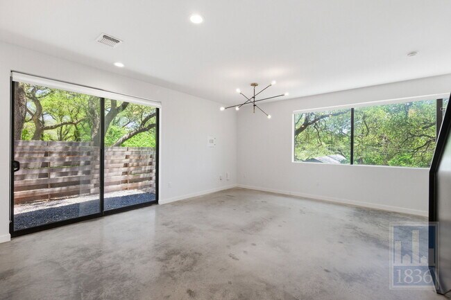 Building Photo - 3202 Clawson Rd