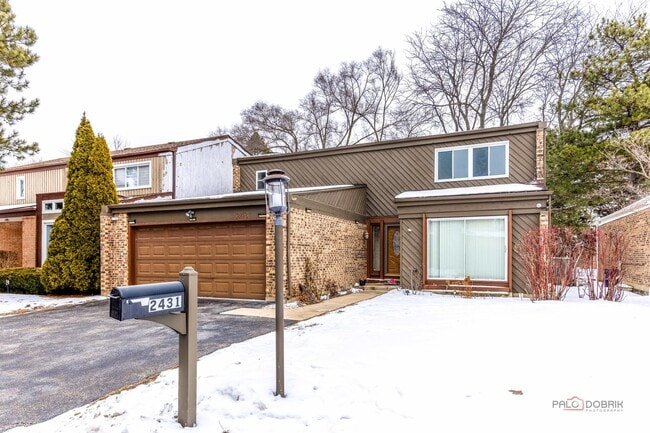 Building Photo - 2431 Cobblewood Dr