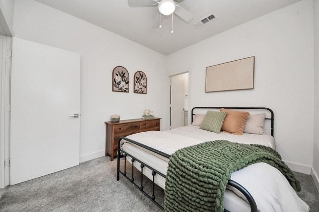 Building Photo - 4810 Martin Oaks Ln