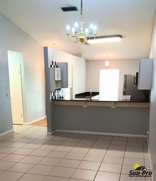 Building Photo - 3748 Gatewood Dr