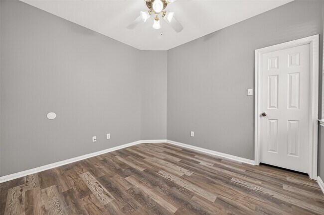 Building Photo - 14531 Chestnut Falls Dr