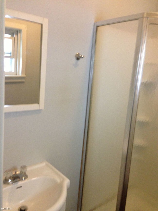 Building Photo - 3 br, 2 bath House - 1410 Sigsbee St SE