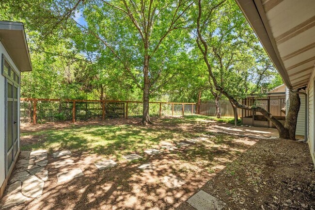 Building Photo - 6806 Edinburgh Cove