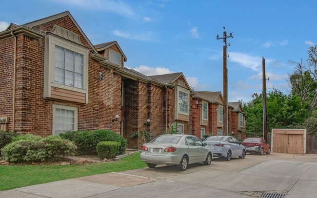 Building Photo - 12400 Overbrook Ln