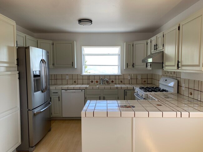 Building Photo - 3310 Fasman Dr