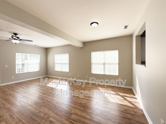 Building Photo - 123 Baberton Dr