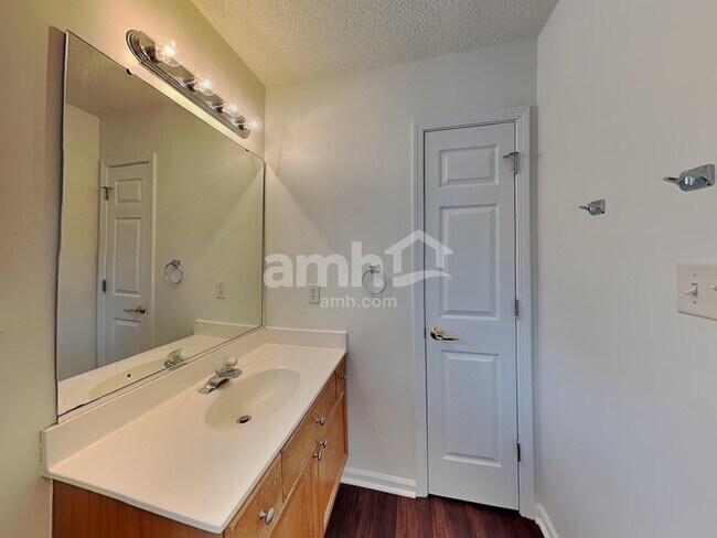 Building Photo - 13316 Woodland Farm Dr