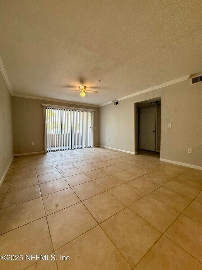Building Photo - 800 Boardwalk Dr