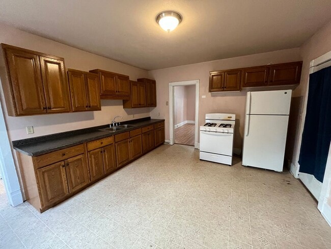 Primary Photo - 910 S 6th Ave