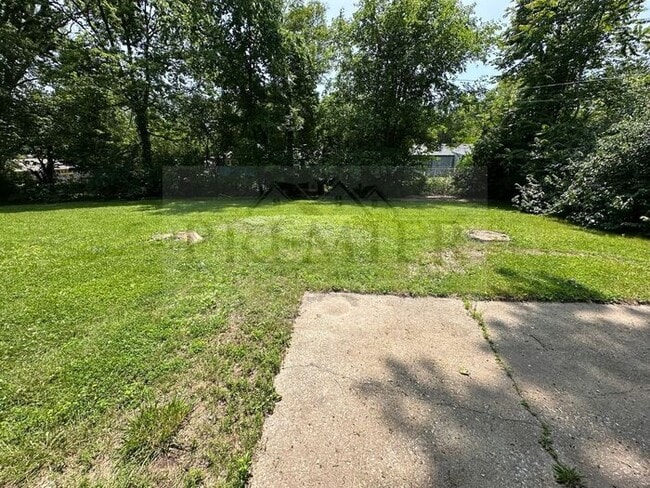Building Photo - 7717 E 110th St