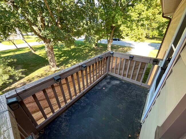 Building Photo - 1663 N 116th St