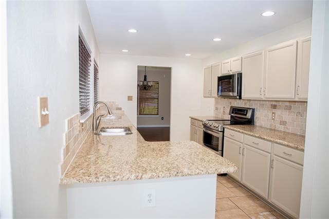 Building Photo - 2201 Driskell Ln
