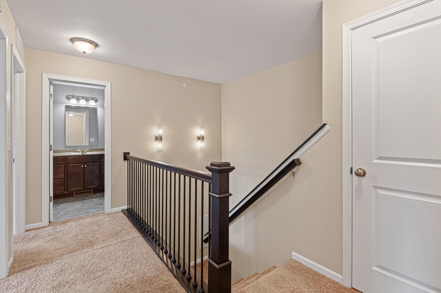 Building Photo - 414 Churchill Dr