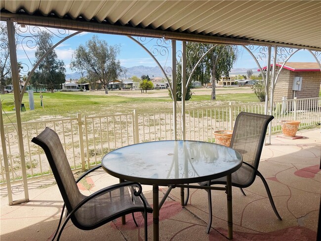 Building Photo - 2531 Country Club Dr