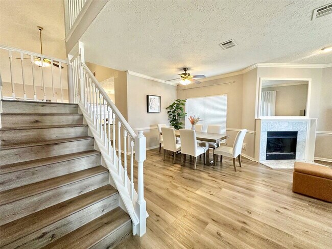 Building Photo - Sheffield Drive, Missouri City, TX 77459 - 4 BR 2.5 BA single-family home