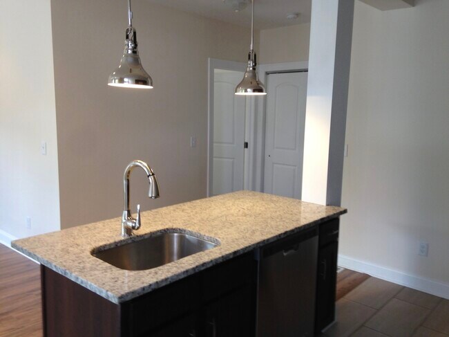 Building Photo - UNION