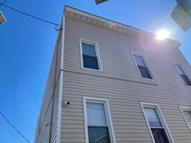 Building Photo - 88 Oakland Ave