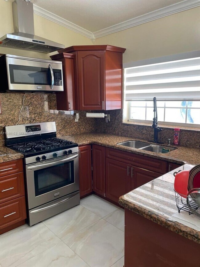 Building Photo - 14562 SW 172nd Ln