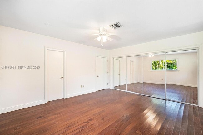 Building Photo - 11301 SW 91 Ave