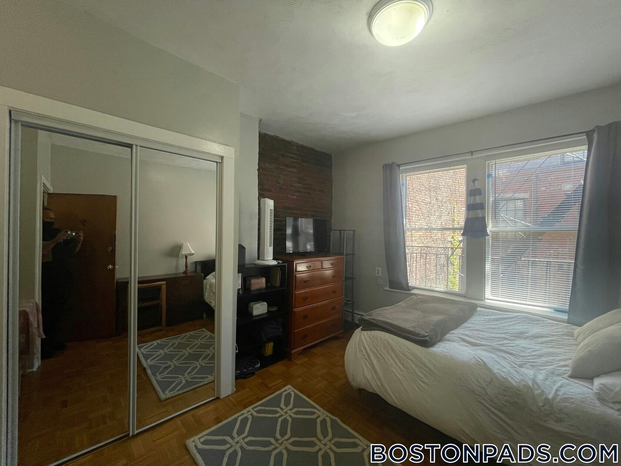 Building Photo - 40 Anderson St