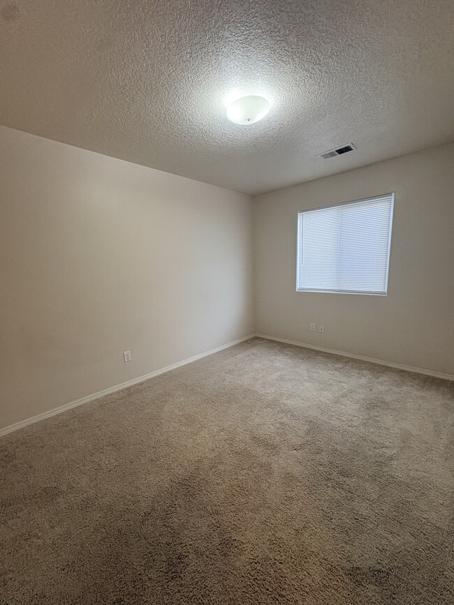 Building Photo - 1848 Gallinas Rd