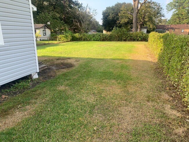 Building Photo - 2 Bedroom House in Port Allen