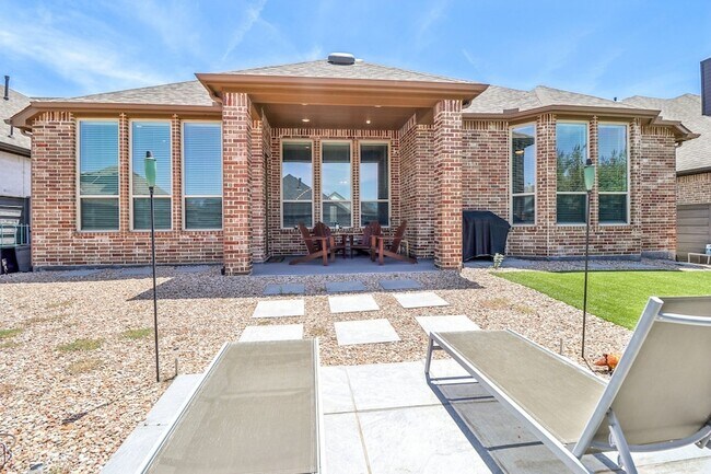 Building Photo - 847 Longbranch Way