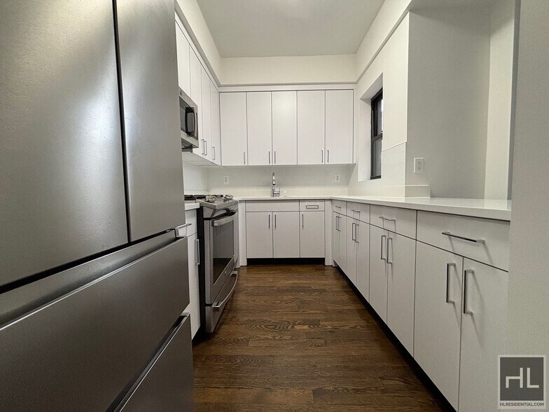 Building Photo - EAST 57 STREET