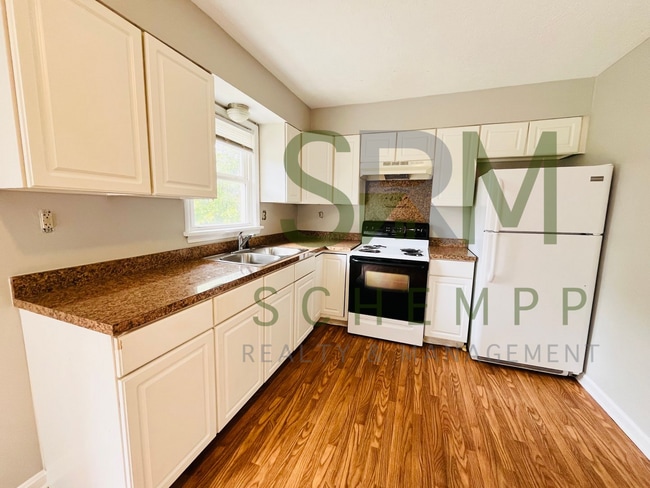 Building Photo - **NOW AVAILABLE** Updated 3BR Ranch in Shively Section 8 Accepted