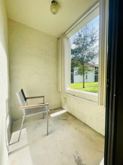 Building Photo - 5571 Courtyard Dr