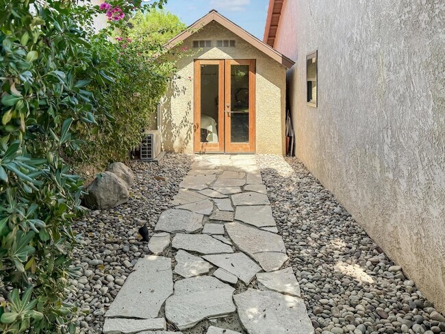 Building Photo - 68575 Jarana Rd