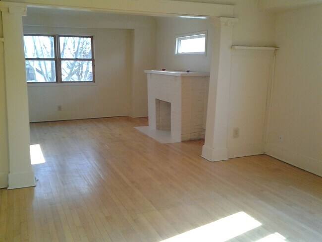 Building Photo - 2611 N 51st St