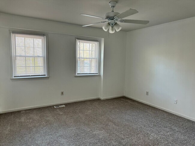 Building Photo - Single Family Home in Skimino Hills! Avail...