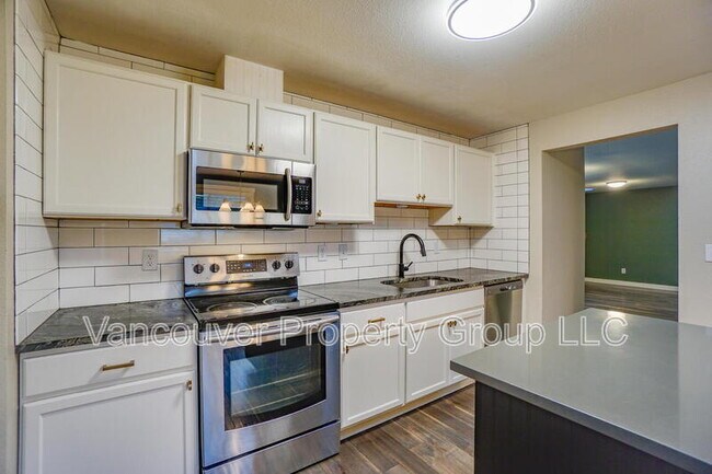 Building Photo - 12509 NE 35th St