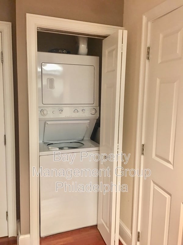 Building Photo - 1500 Chestnut St