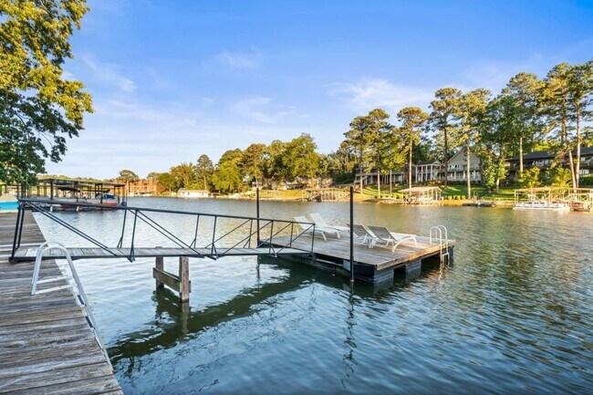 Building Photo - 122 Chambers Point